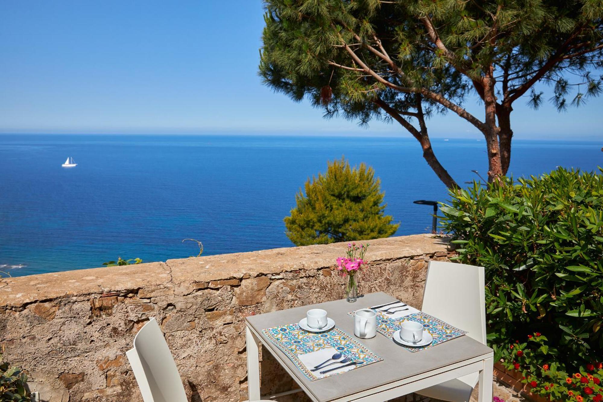 Residenza D'Epoca Tamara Lejlighedshotel Castellabate Eksteriør billede