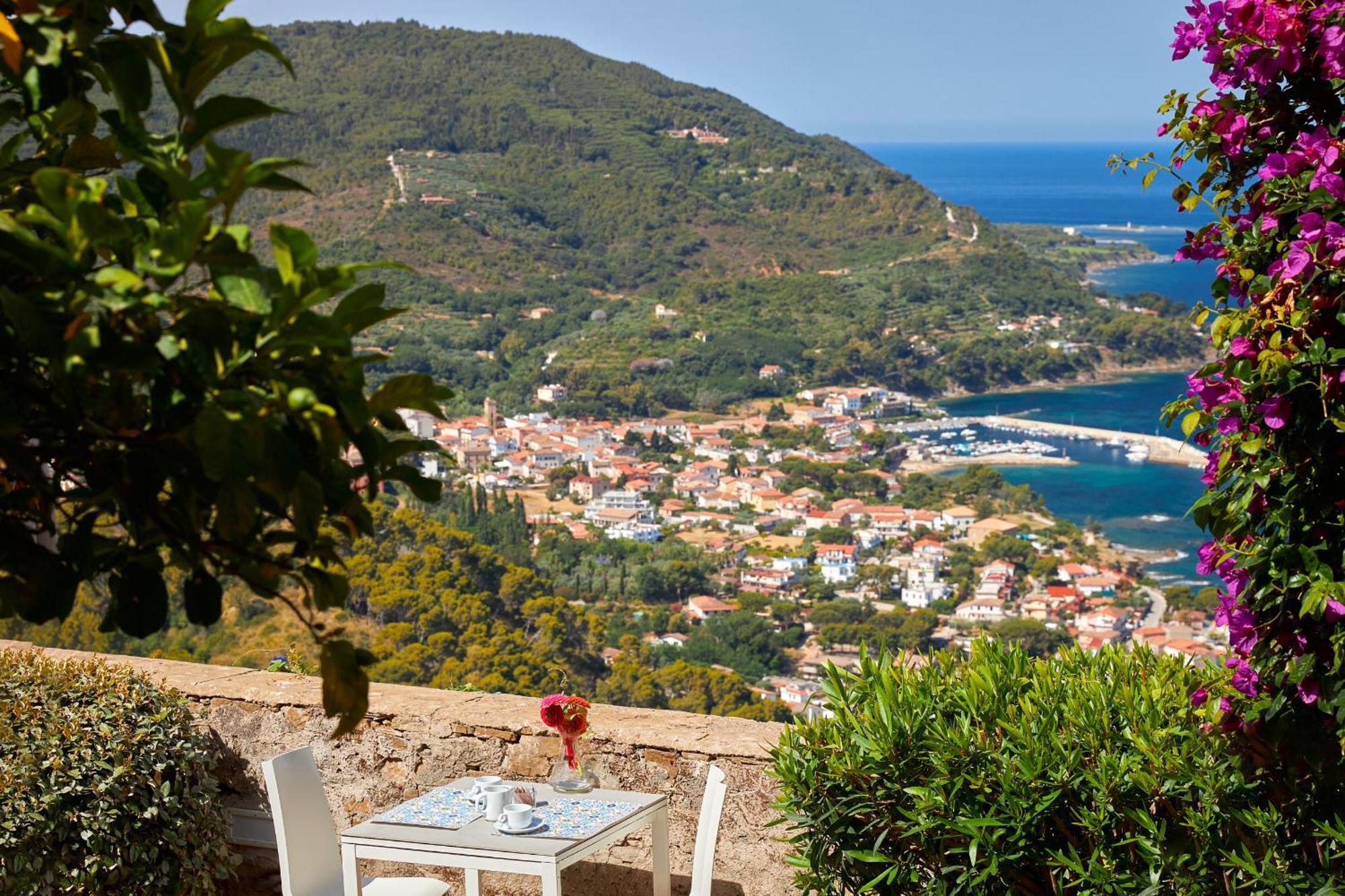 Residenza D'Epoca Tamara Lejlighedshotel Castellabate Eksteriør billede
