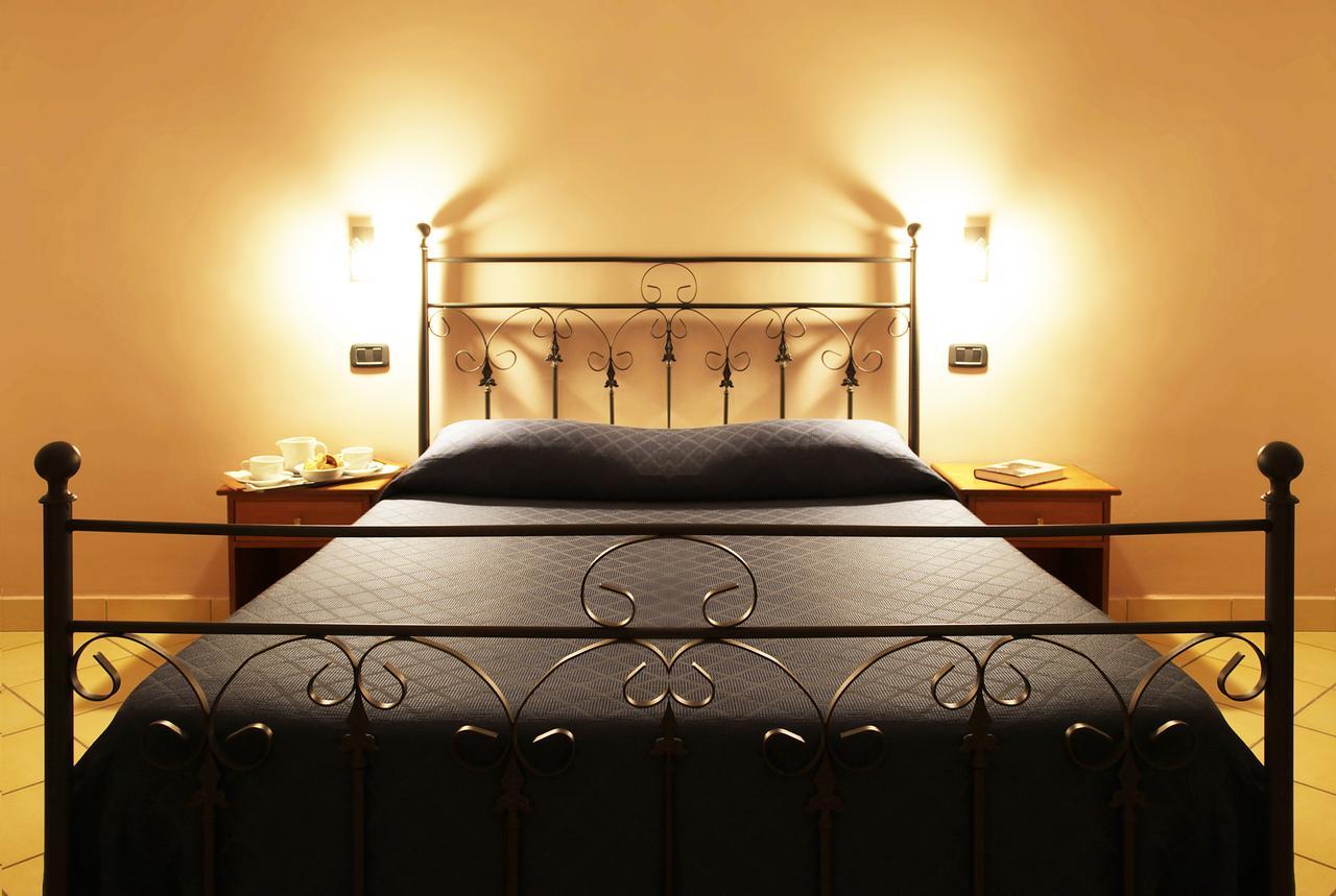 Residenza D'Epoca Tamara Lejlighedshotel Castellabate Eksteriør billede