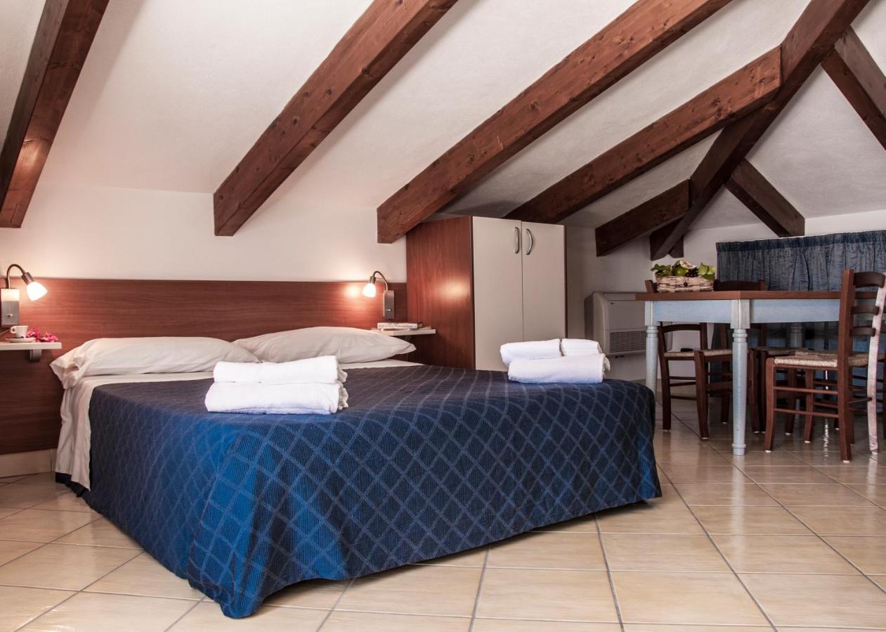 Residenza D'Epoca Tamara Lejlighedshotel Castellabate Eksteriør billede